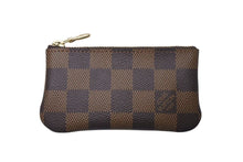Load image into Gallery viewer, 極美品 LOUIS VUITTON ルイヴィトン ポシェット クレ キー コインケース N62658 ダミエキャンバス ブラウン ゴールド 中古 4c073355
