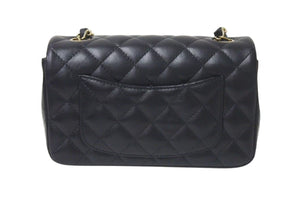 極美品 CHANEL シャネル 横長 20cm ショルダーバッグ ランダム番台 ミニマトラッセショルダーチェーン ブラック ラムスキン 中古 4c073376