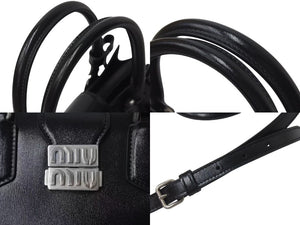 極美品 MIUMIU ミュウミュウ ハンドバッグ ショルダーバッグ 5BA268 ボックスカーフ ブラック シルバー金具 2WAY 中古 4c073378