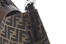 画像をギャラリービューアに読み込む, FENDI フェンディ ズッカ柄 ワンショルダーバッグ ハンドバッグ イタリア製キャンバス レザー シルバー金具 美品 中古 4c073394 
