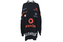 Load image into Gallery viewer, 極美品 BALENCIAGA バレンシアガ LEAGUE リーグ 長袖Tシャツ 767879 サイズL ブラック コットン マルチプリント 23SS 中古 4c073422