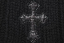 Load image into Gallery viewer, 極美品 CHROME HEARTS クロムハーツ クロスパッチ カシミヤ ニット帽 ビーニー ブラック 帽子 シルバー金具 OS 中古 4c073439