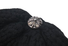 Load image into Gallery viewer, 極美品 CHROME HEARTS クロムハーツ クロスパッチ カシミヤ ニット帽 ビーニー ブラック 帽子 シルバー金具 OS 中古 4c073439