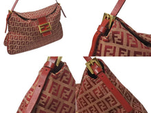 画像をギャラリービューアに読み込む, FENDI フェンディ ズッキーノ ショルダーバッグ キャンバス レザー メタルイタリア製 レッドベージュ ゴールド金具 美品 中古 4c073468 