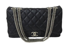 Load image into Gallery viewer, CHANEL シャネル デカマトラッセ30 SフラップWチェーンショルダーバッグ 12番台 ラムスキン ブラック シルバー金具 美品 中古 4c073476