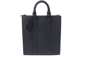 極美品 LOUIS VUITTON ルイヴィトン ショルダーバッグ トリヨン サックプラ クロス M21884 ブラック 中古 4c073477