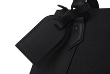 Load image into Gallery viewer, 極美品 LOUIS VUITTON ルイヴィトン ショルダーバッグ トリヨン サックプラ クロス M21884 ブラック 中古 4c073477