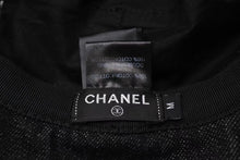 Load image into Gallery viewer, 極美品 CHANEL シャネル バケットハット 帽子 サイズM ロゴ刺繍 ブラック デニム コットン 中古 4c073492