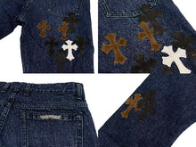 Load image into Gallery viewer, 新品未使用 CHROME HEARTS クロムハーツ フレアニー クロスパッチ デニム パンツ ジーンズ インディゴ サイズ33 中古 4c073518