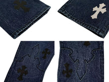 Load image into Gallery viewer, 新品未使用 CHROME HEARTS クロムハーツ フレアニー クロスパッチ デニム パンツ ジーンズ インディゴ サイズ33 中古 4c073518