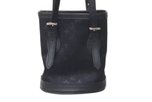 Load image into Gallery viewer, 極美品 LOUIS VUITTON ルイヴィトン リトルバケット ハンドバッグ M92144 モノグラム サテン レザー ブラック シルバー金具 中古 4c073573