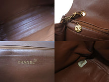 Load image into Gallery viewer, CHANEL シャネル デカマトラッセ ショルダーバッグ ココマーク キャビアスキン ブラウン ゴールド金具 美品 中古 4c073626