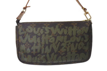 Load image into Gallery viewer, LOUIS VUITTON ルイヴィトン ポシェットアクセソワールモノグラムグラフィティ M92191 ハンドバッグ カーキ 美品 中古 4c073629