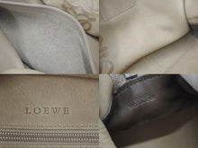 Load image into Gallery viewer, LOEWE ロエベ アマソナ28 ハンドバッグ 010403 アナグラムロゴ スウェード レザー ブラウン シルバー金具 良品 中古 4c073673