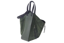 Load image into Gallery viewer, LOEWE ロエベ ハンモック ラージ 2WAY トートバッグ グリーン ブラック レザー スウェード ハンドバッグ ロゴ シルバー金具 美品 中古 4c073676