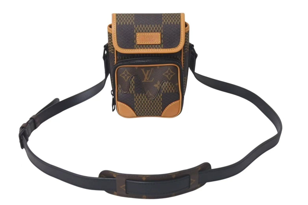 LOUIS VUITTON ルイヴィトン アマゾン メッセンジャー ショルダーバッグ N40357 ダミエジャイアント NIGO LVスクエアード 美品 中古 4c073691