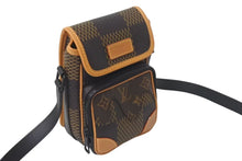 Load image into Gallery viewer, LOUIS VUITTON ルイヴィトン アマゾン メッセンジャー ショルダーバッグ N40357 ダミエジャイアント NIGO LVスクエアード 美品 中古 4c073691