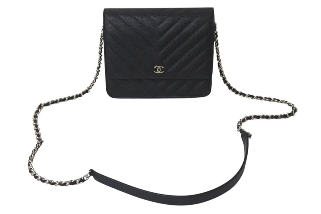 極美品 CHANEL シャネル チェーンウォレット キャビアスキン グレインドカーフスキン Vステッチライン 25番台 ブラック 25115368 中古 4c073723