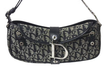 Load image into Gallery viewer, ChristianDior クリスチャンディオール Dチャーム ホーボー ワンショルダーバッグ トロッター ブラック シルバー金具 美品 中古 4c073735