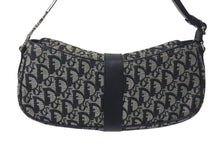 Load image into Gallery viewer, ChristianDior クリスチャンディオール Dチャーム ホーボー ワンショルダーバッグ トロッター ブラック シルバー金具 美品 中古 4c073735