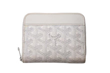 Load image into Gallery viewer, GOYARD ゴヤール マティニョンPM 二つ折り財布 コインケース ホワイト PVC レザー シルバー金具 美品 中古 4c073770