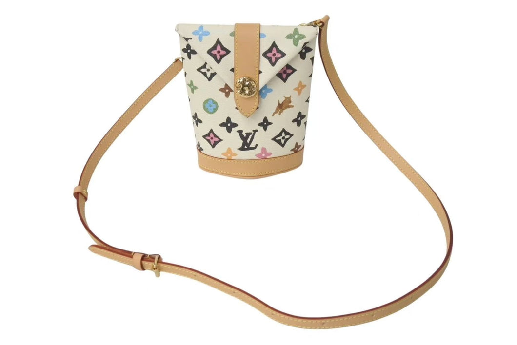新品未使用 LOUISVUITTON ルイヴィトン エンベロップポーチ 2024SS モノグラム クラギ― キャンバス ホワイト マルチカラー 中古 4c073777