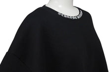 Load image into Gallery viewer, 極美品 CHROME HEARTS クロムハーツ スウェット トレーナー サイズM 新型 ネックロゴ アームプリント ブラック コットン 中古 4c073779
