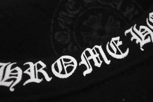 極美品 CHROME HEARTS クロムハーツ スウェット トレーナー サイズM 新型 ネックロゴ アームプリント ブラック コットン 中古 4c073779