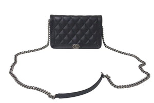 新品未使用 CHANEL シャネル ボーイシャネル チェーンウォレット 長財布 AP1117 28番台 キャビアスキン ココマーク ブラック 中古 4c073811