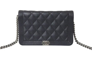 新品未使用 CHANEL シャネル ボーイシャネル チェーンウォレット 長財布 AP1117 28番台 キャビアスキン ココマーク ブラック 中古 4c073811