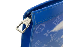 Load image into Gallery viewer, 新品同様 LOUIS VUITTON ルイヴィトン ポシェット ヴォワヤージュ クラッチバッグ モノグラム クラウズ キャンバス M45480 中古 4c073813