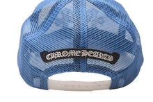 Load image into Gallery viewer, 新品未使用 CHROME HEARTS クロムハーツ トラッカーキャップ CHクロスパッチ ONE SIZE メッシュ ブルー シルバー925 中古 4c0073855