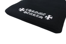 Load image into Gallery viewer, 新品未使用 CHROME HERTS クロムハーツ WOOL WATCH CAP ウールワッチキャップ ロゴ刺繍ビーニー ニットキャップ 帽子 ブラック ホワイト 中古 4c073861