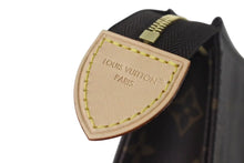 Load image into Gallery viewer, 新品未使用 LOUIS VUITTON ルイヴィトン LV × TM トリオ ポッシュ トワレ ポーチ M13762 モノグラム LVハンド 新作 村上隆 中古 4c073874