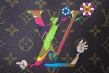 Load image into Gallery viewer, 新品未使用 LOUIS VUITTON ルイヴィトン LV × TM トリオ ポッシュ トワレ ポーチ M13762 モノグラム LVハンド 新作 村上隆 中古 4c073874