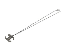 Load image into Gallery viewer, CHANEL シャネル デカココマーク ネックレス アクセサリー 13P刻印 メタル ラインストーン シルバー 美品 中古 4c073897
