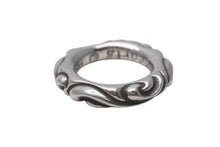 Load image into Gallery viewer, 極美品 CHROME HEARTS クロムハーツ スクロールバンド リング 重量約8.5g サイズ12号 1994/.925刻印 シルバー925 中古 4c073937