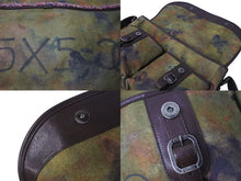 Load image into Gallery viewer, 極美品 CHANEL シャネル エンブロイダリー メッセンジャーバッグ 20番台 グラフィティ カーキ ココマーク A92790 中古 4c073987