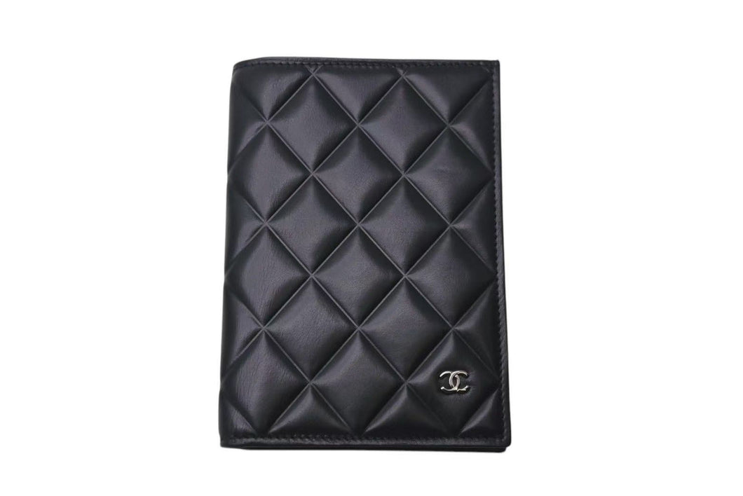 極美品 CHANEL シャネル パスケース キルティング ココマーク 30番台 イタリア製 レザー ブラック シルバー金具 中古 4c074117