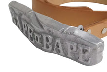 Load image into Gallery viewer, A BATHING APE アベイシングエイプ BAPE ベイプ ベルト サイズL ベージュ レザー 美品 中古 4c074143