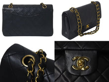 Load image into Gallery viewer, CHANEL シャネル マトラッセ25 Wフラップ Wチェーンショルダーバッグ 2番台 ラムスキン ココマーク ブラック ゴールド金具 美品 中古 4c074152