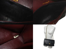 Load image into Gallery viewer, CHANEL シャネル マトラッセ25 Wフラップ Wチェーンショルダーバッグ 1番台 ラムスキン ココマーク ブラック ゴールド金具 美品 中古 4c074153