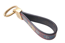 Load image into Gallery viewer, 極美品 LOUIS VUITTON ルイヴィトン 山本寛斎コラボ ポルトクレ ゴラゴンヌ カブキ スティッカー チャーム MP1951 ゴールド 中古 4c074158