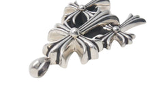 Load image into Gallery viewer, CHROME HEARTS クロムハーツ トリプルCHクロス ペンダント スモール 重量約53.8g シルバー925 美品 中古 4c074170