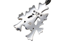 Load image into Gallery viewer, 極美品 CHROME HEARTS クロムハーツ トリプルCHクロス ペンダント スモール 重量約52.6g シルバー925 中古 4c074172