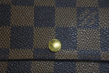Load image into Gallery viewer, LOUIS VUITTON ルイヴィトン ダミエ ミュルティクレ 6連キーケース N62630 ブラウン PVC ゴールド金具 良品 中古 4c074189