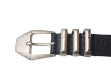 Load image into Gallery viewer, GIANNI VERSACE ジャンヌヴェルサーチ 3連ベルト クラシックロゴ イタリア製 ブラック サイズ75/30 良品 中古 4c074191