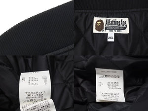 A BATHING APE アベイシングエイプ ロゴ スタジアムジャケット ブラック ナイロン スタジャン 刺繍 001LJH801002M サイズXXL 美品 中古 4c074217