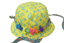 Load image into Gallery viewer, LOUIS VUITTON ルイヴィトン LVプレイ バケットハット M7060M イエロー ホワイト モノグラム リバーシブル コットン 美品 中古 4c074247