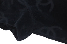 Load image into Gallery viewer, 極美品 CHANEL シャネル ココマーク ベロア トップス Tシャツ P06933V04730 サイズ40 ヴィンテージ ブラック 総柄 中古 4c074265